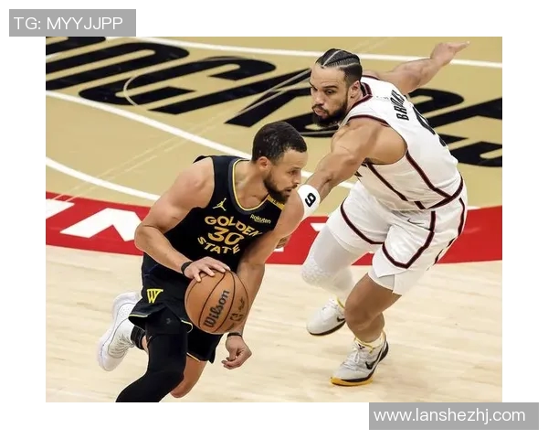 西部半决赛火箭与勇士激战正酣谁能晋级决赛争夺总冠军荣耀