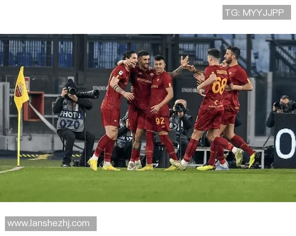 斯特拉斯与尼斯的精彩对决揭示法甲新赛季的激烈竞争与球队实力较量